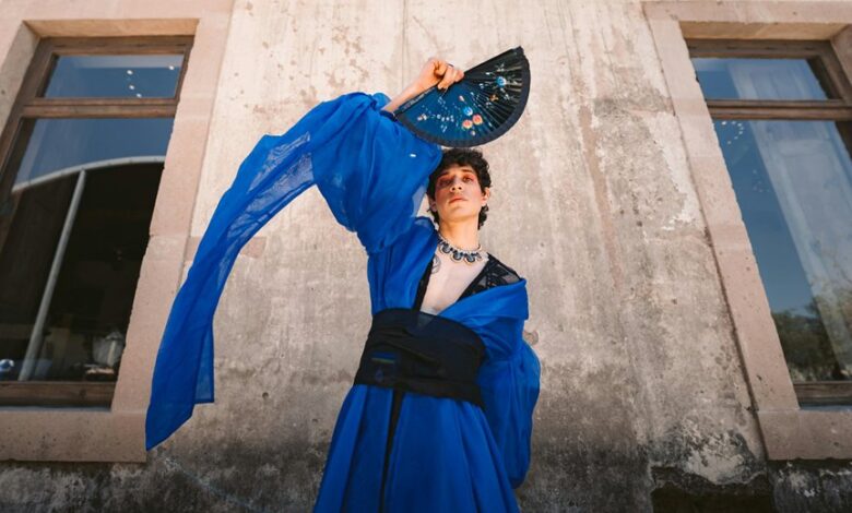 small filled robe canna
