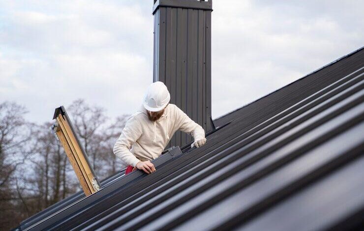 Why Modern Commercial Buildings in Florida Are Increasingly Choosing Metal Roofing Systems